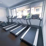 Penthouse At Desire With Pool, Gym