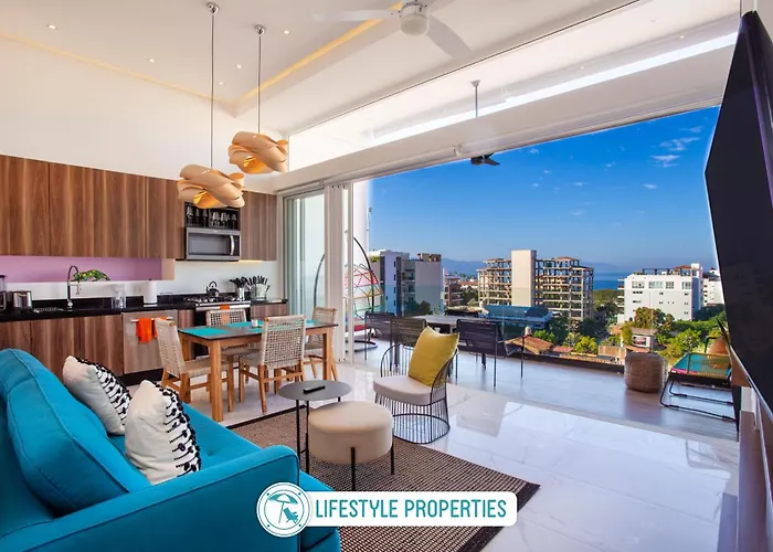 Penthouse At Desire With Pool, Gym