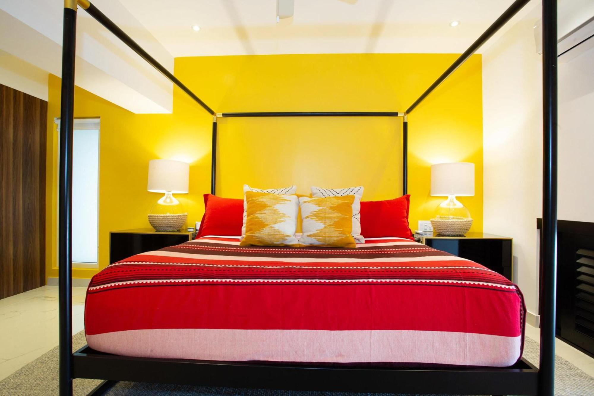 Penthouse At Desire With Pool, Gym Holiday home *